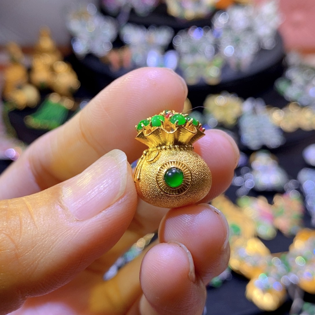 翡翠银S925镶嵌项圈天然翡翠