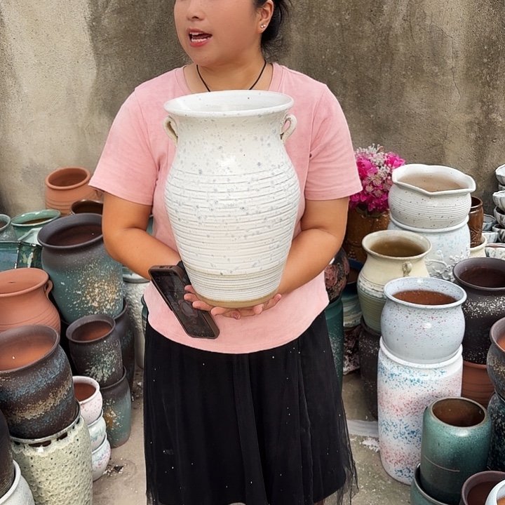 口20高32一个盆子。  