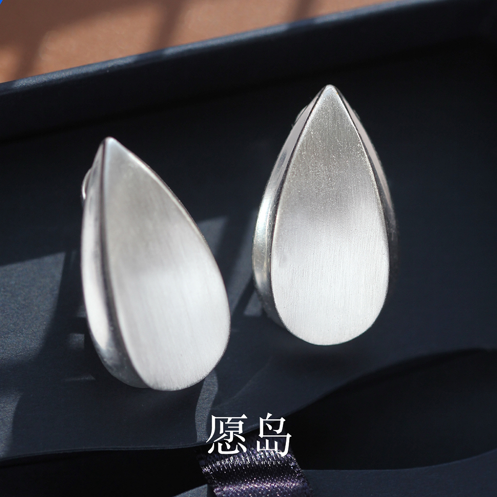 愿岛 黄铜耳饰 法式气质时尚个性双工艺设计瓜子状金属耳钉EH2203