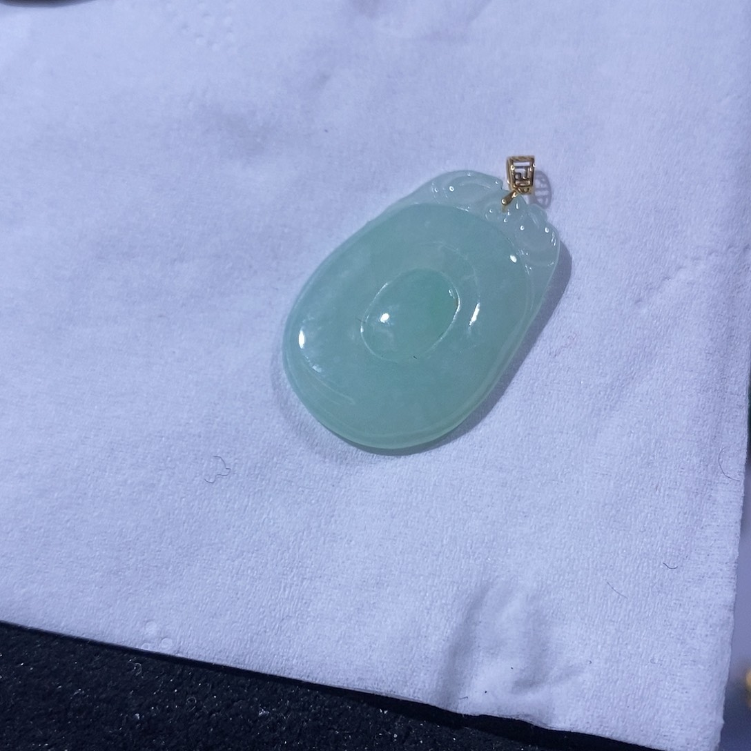 翡翠吊坠(不含链)18K金镶嵌