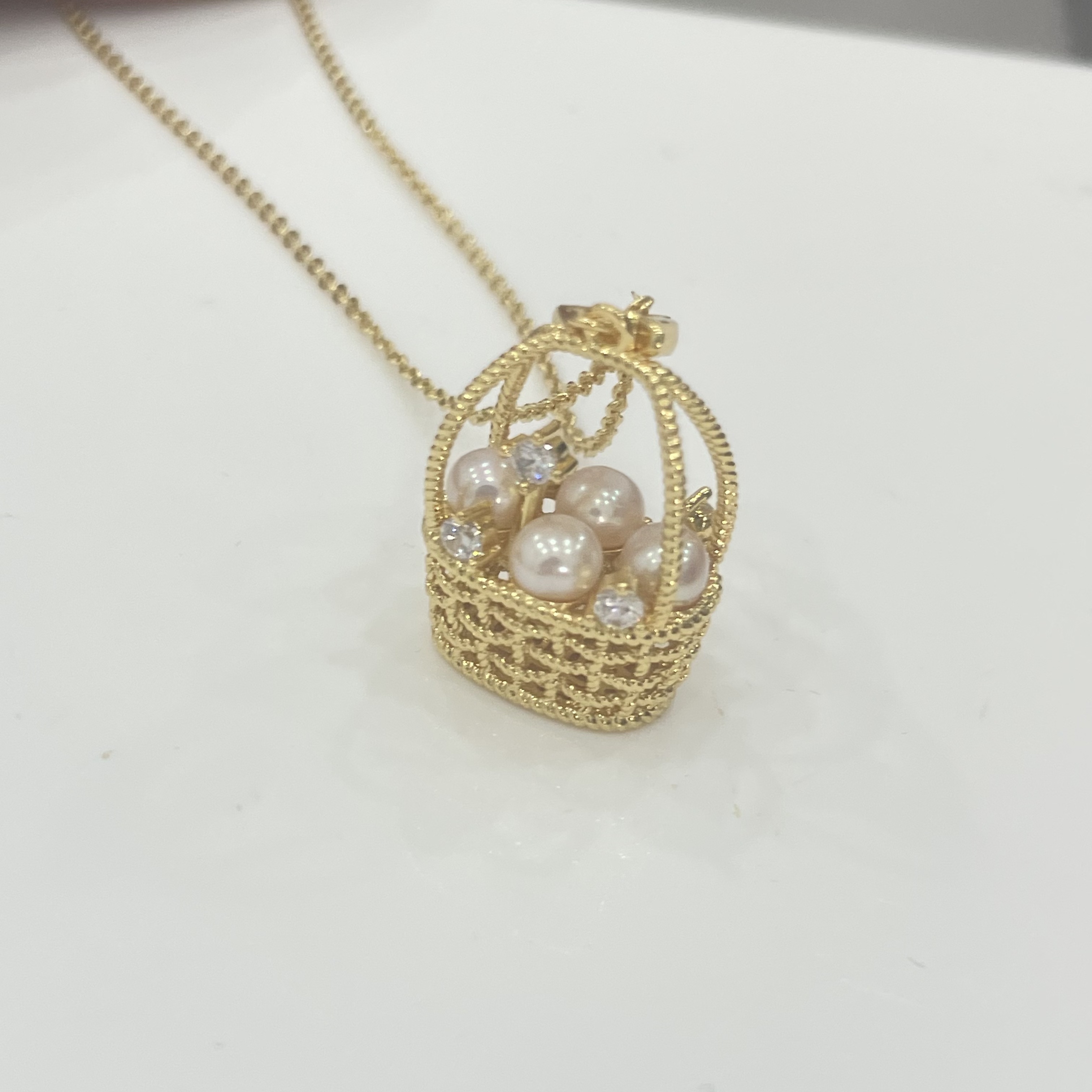 淡水极光菜篮子珍珠吊坠