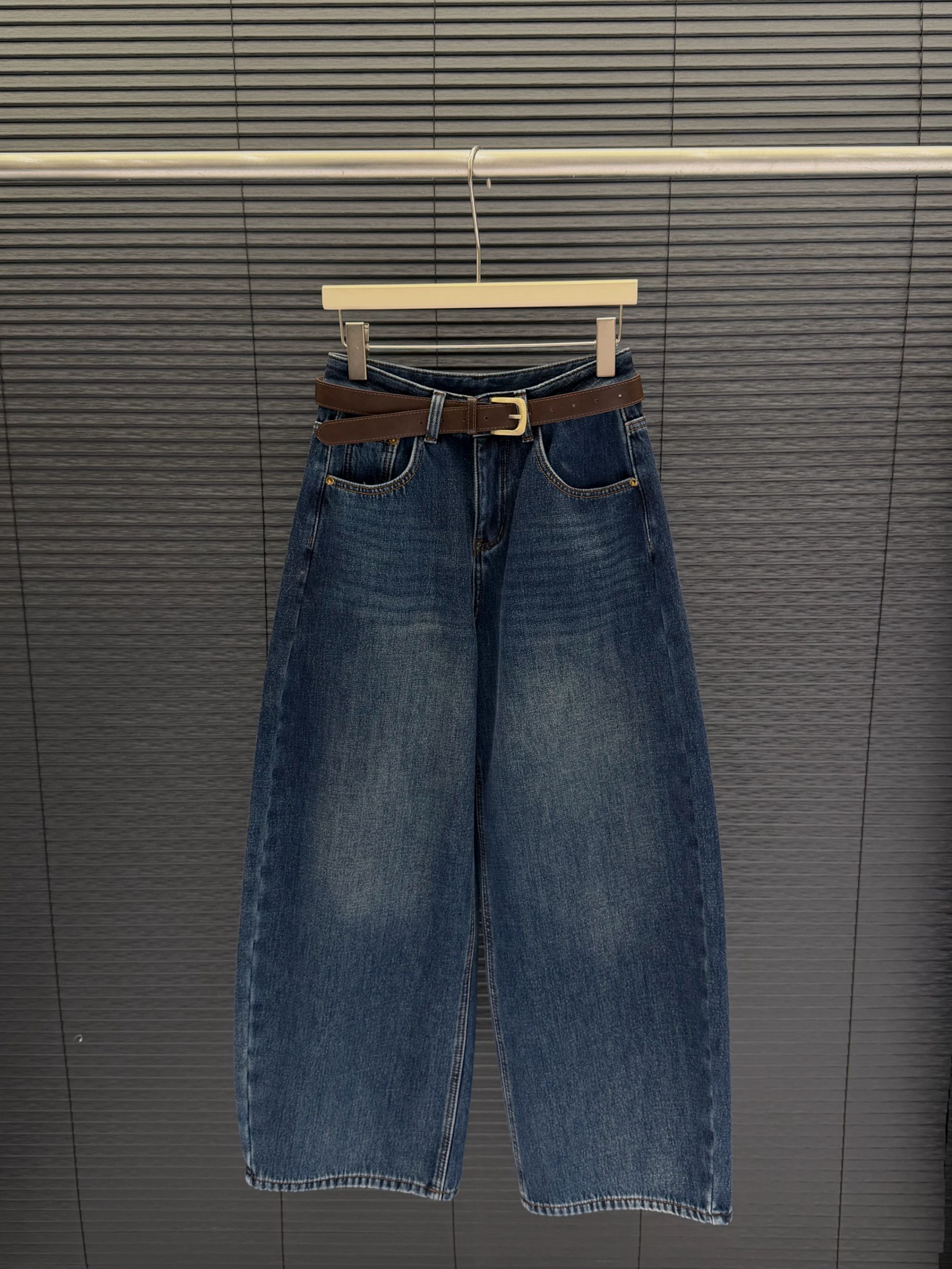 仓美美女装-腰带晕染水洗牛仔裤（卡码推荐拍大！）