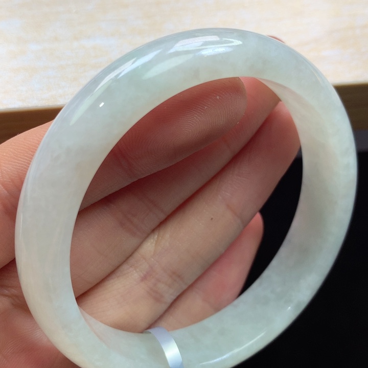 翡翠未镶嵌手镯手镯