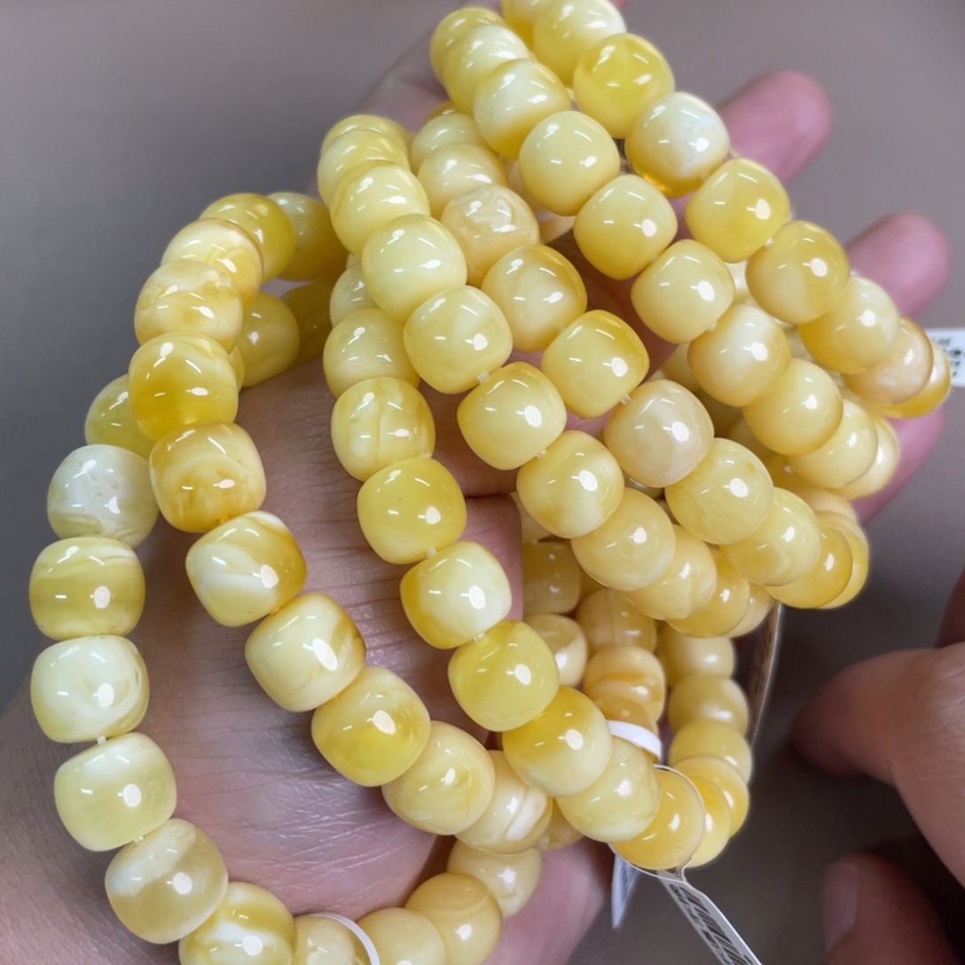 蜜蜡裸石未镶嵌024多样性发其一