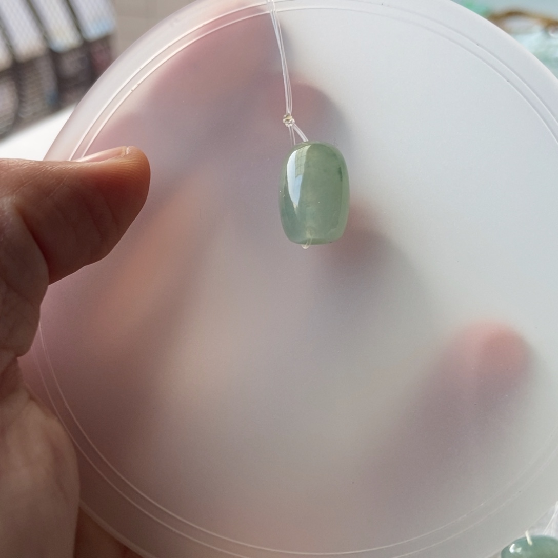 总***记翡翠散珠翡翠手串珠链工厂自己生产的