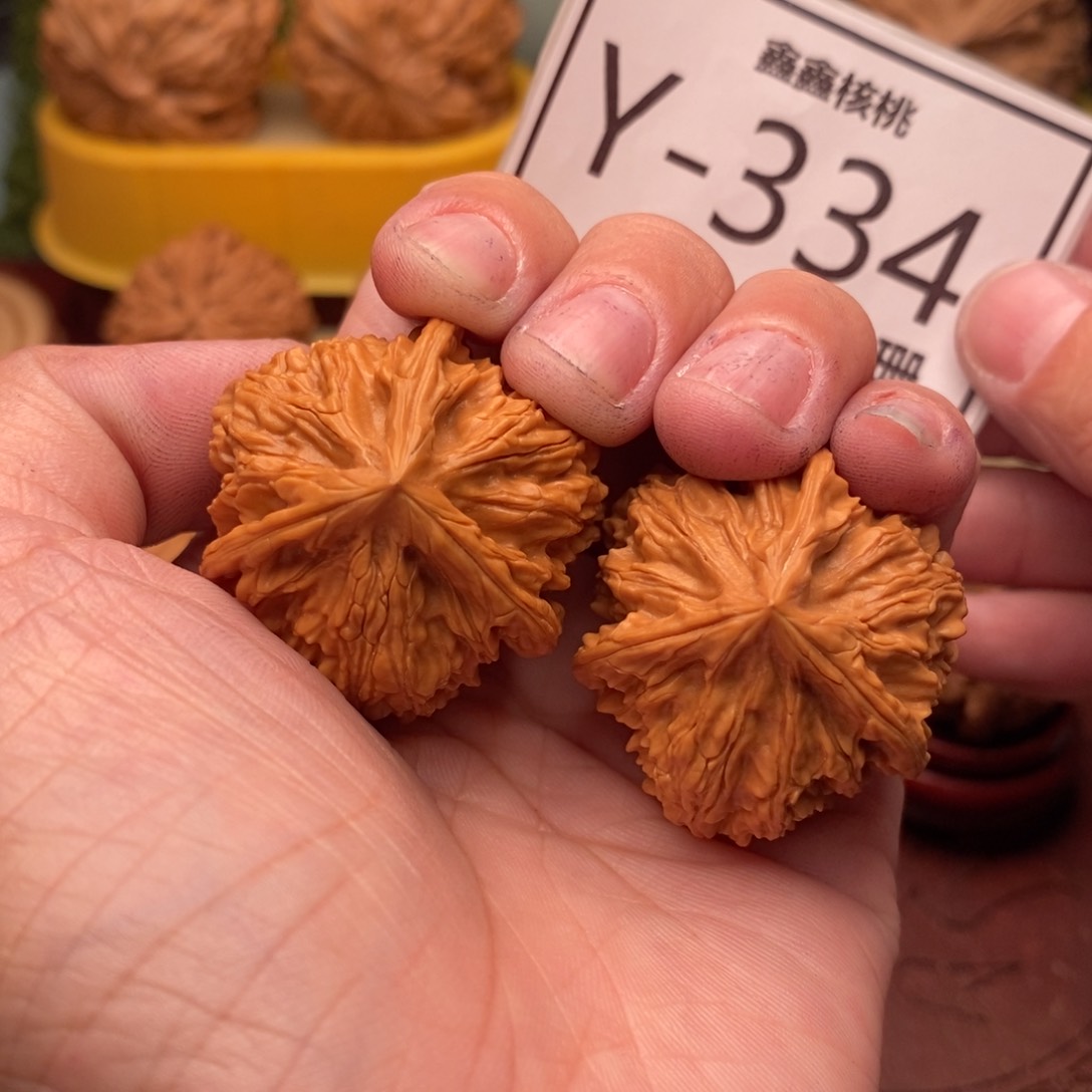 文玩核桃把件玉龙奔34