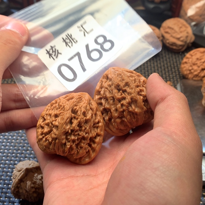 吊坠文玩核桃虎头王