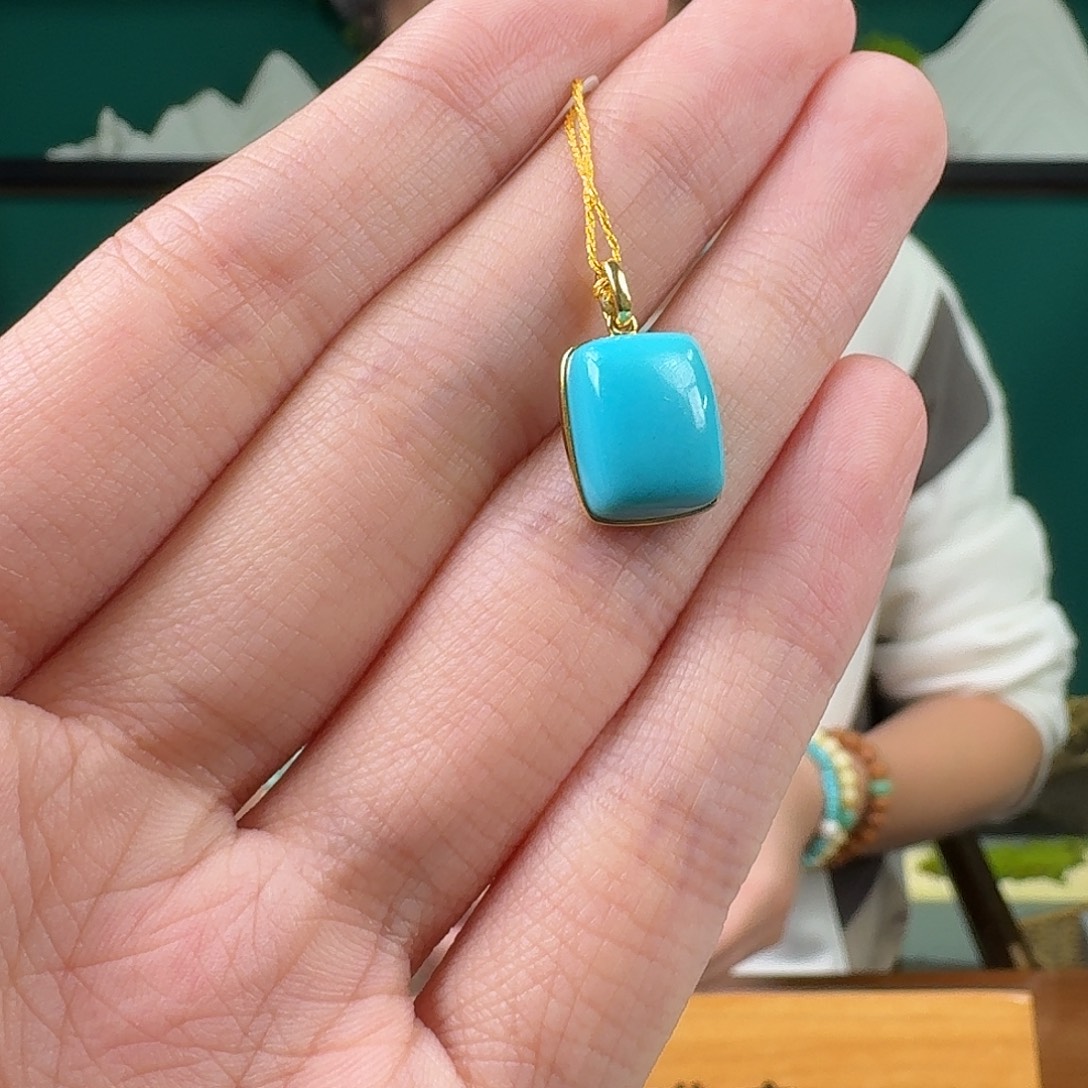 绿松石18K金镶嵌珠宝奇石