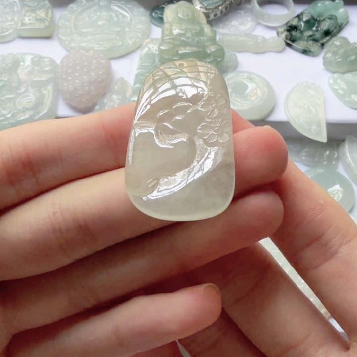 翡翠未镶嵌颈饰翡翠