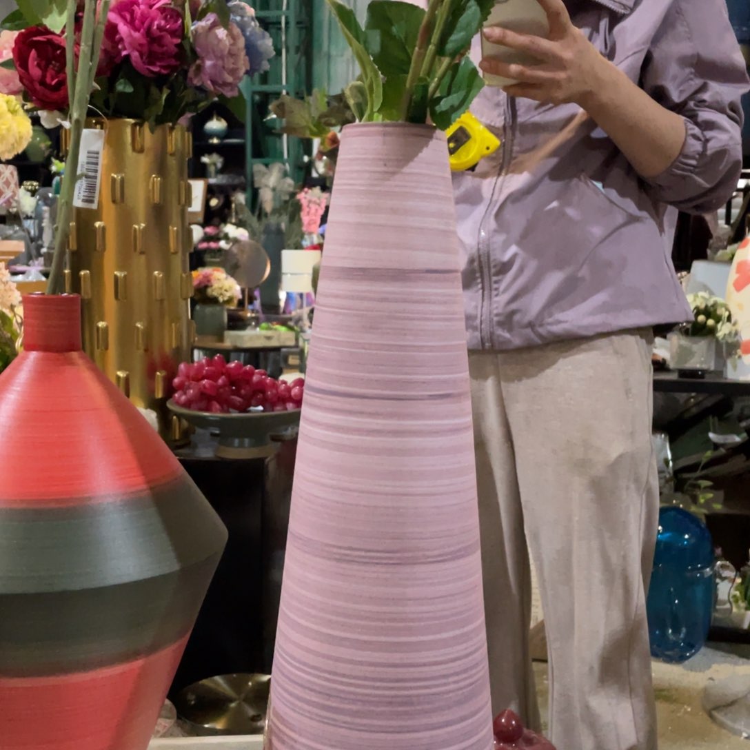 花瓶摆件，仿真绿植。