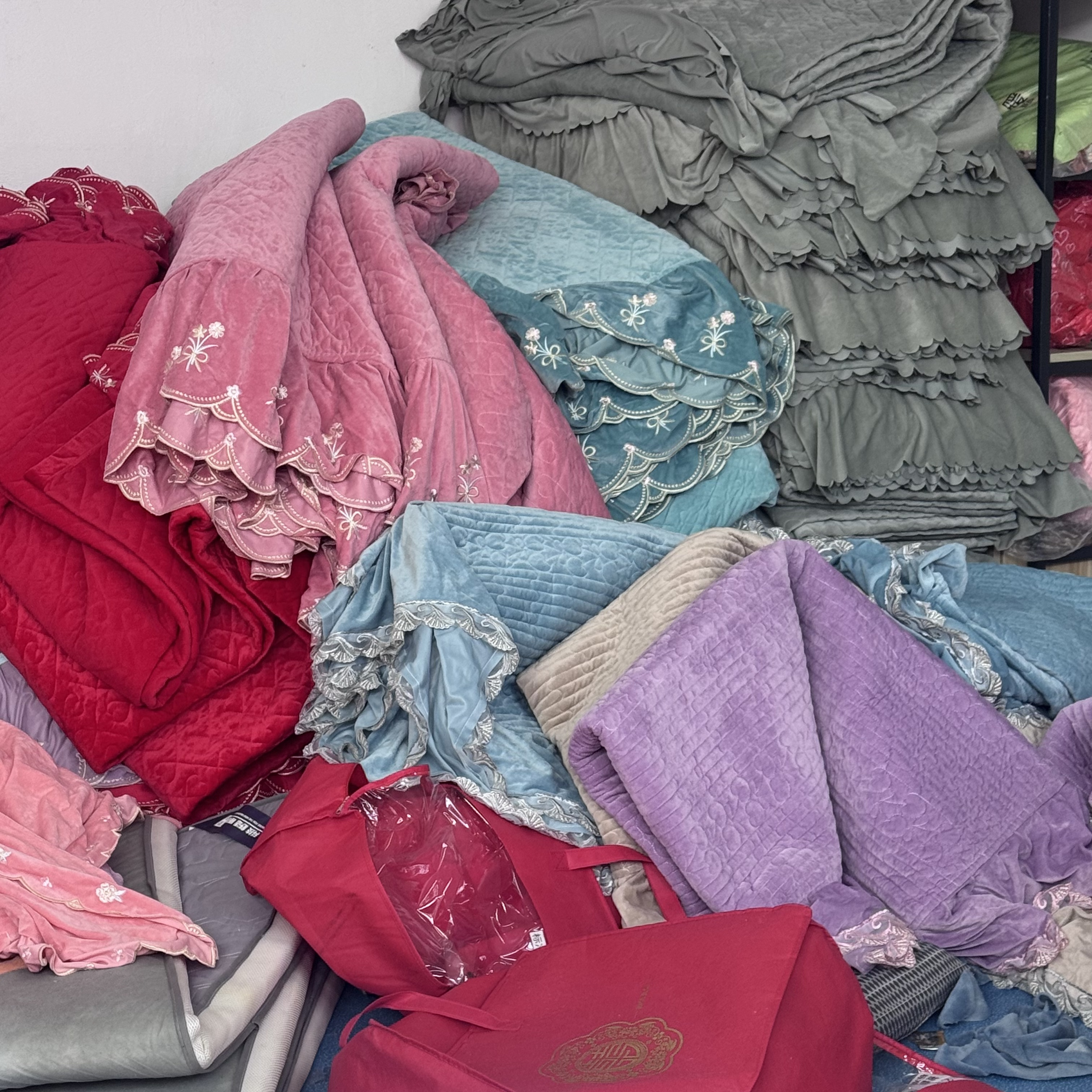 单床盖-大小都有-微瑕款---按照自己家的床去拍不要拍大