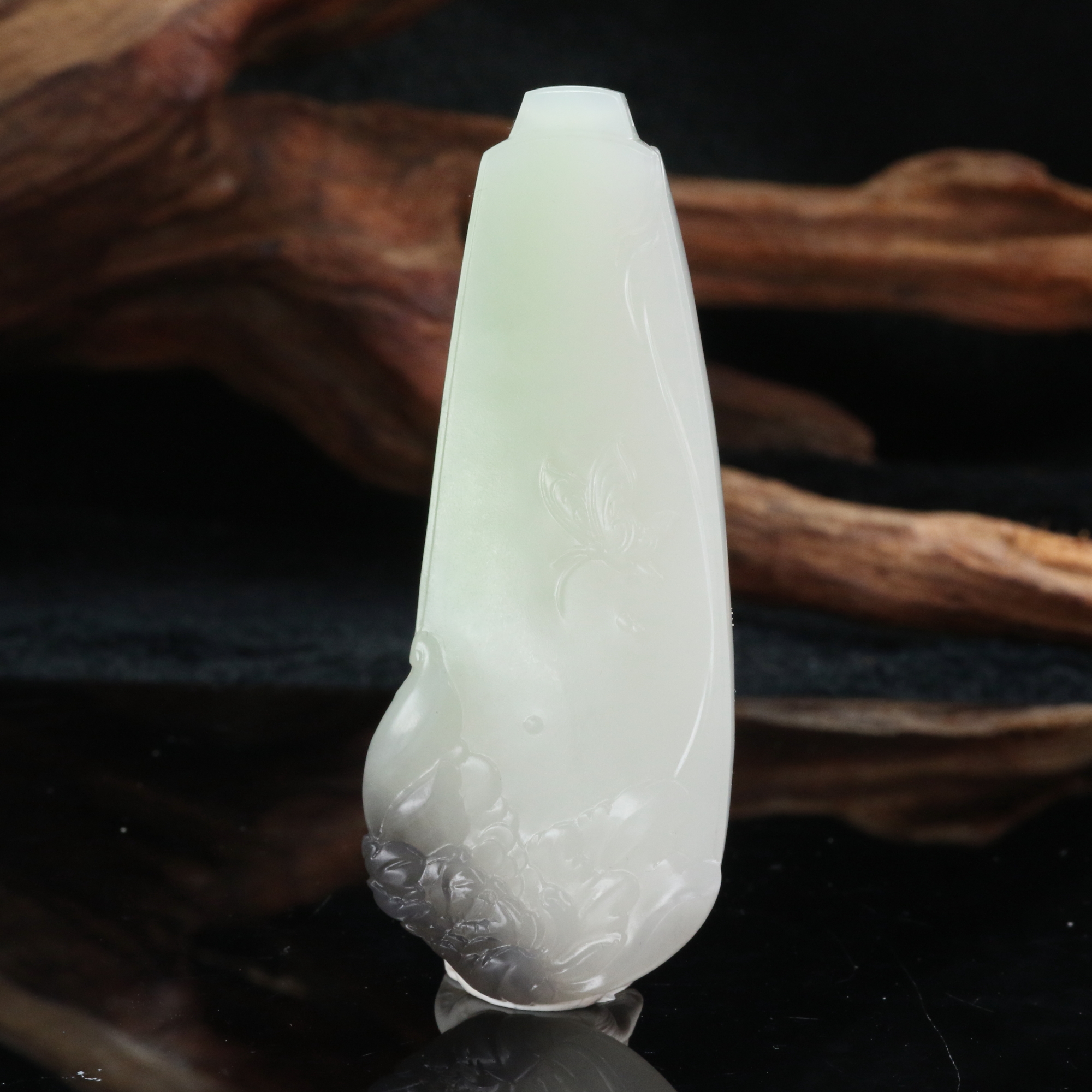 37和田玉翠青烟紫三彩（王占稳作）/600378北京中保拍卖