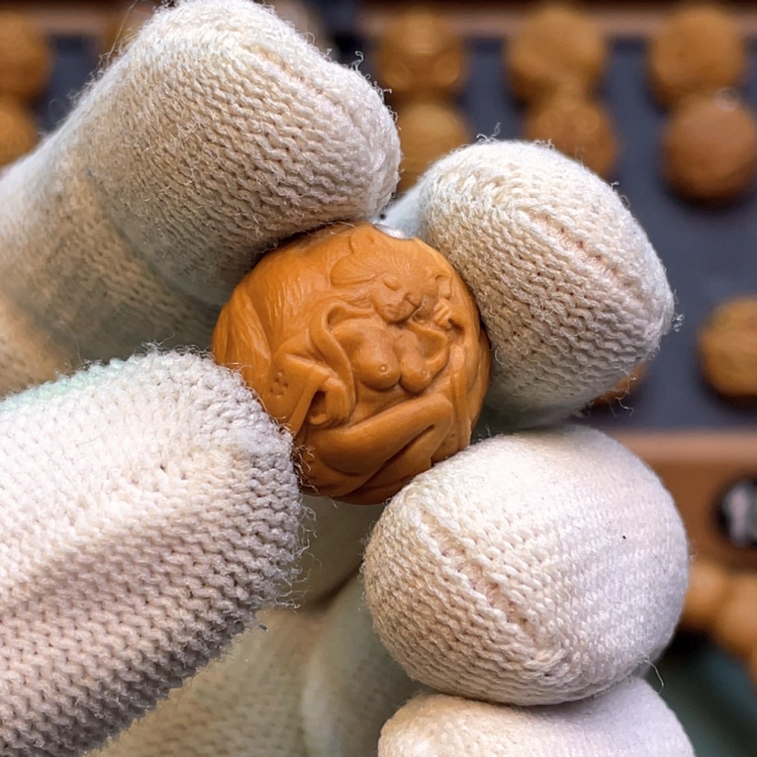 猴头核桃吊坠李*硕九尾狐