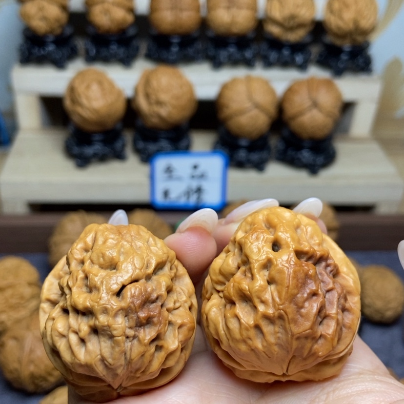 【闪购商品】桃核吊坠51玉龙金蟾37mmmm