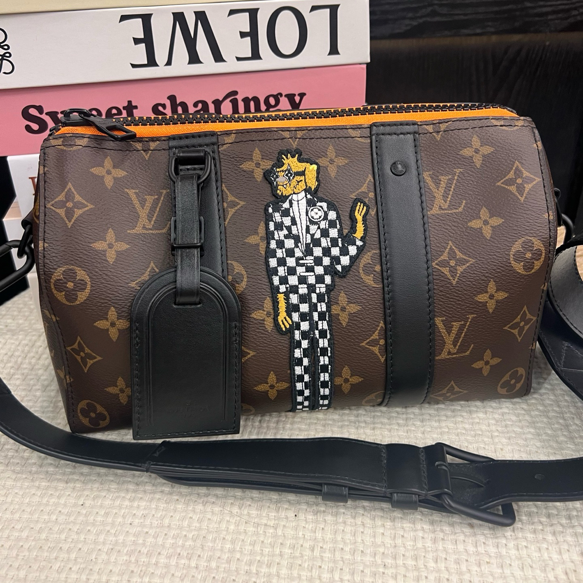 99新 LouisVuitton/路易威登 老花keepall斑马猴子单肩斜挎芯片款