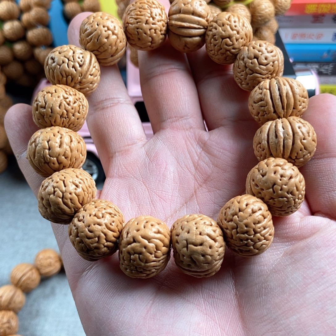 桃核手串金****友金鱼肚桃核手串21