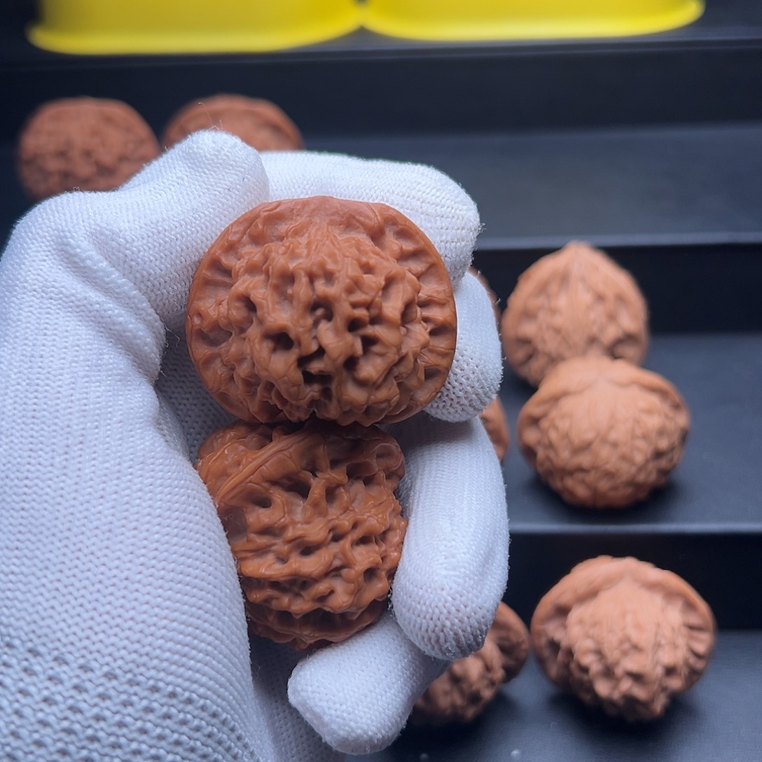 杨***言文玩核桃吊坠秦闷40