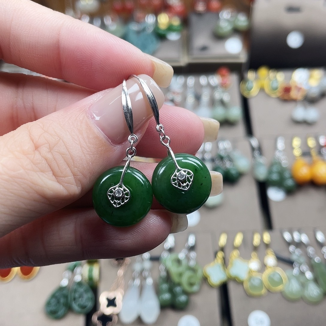 和田玉银S925镶嵌耳饰