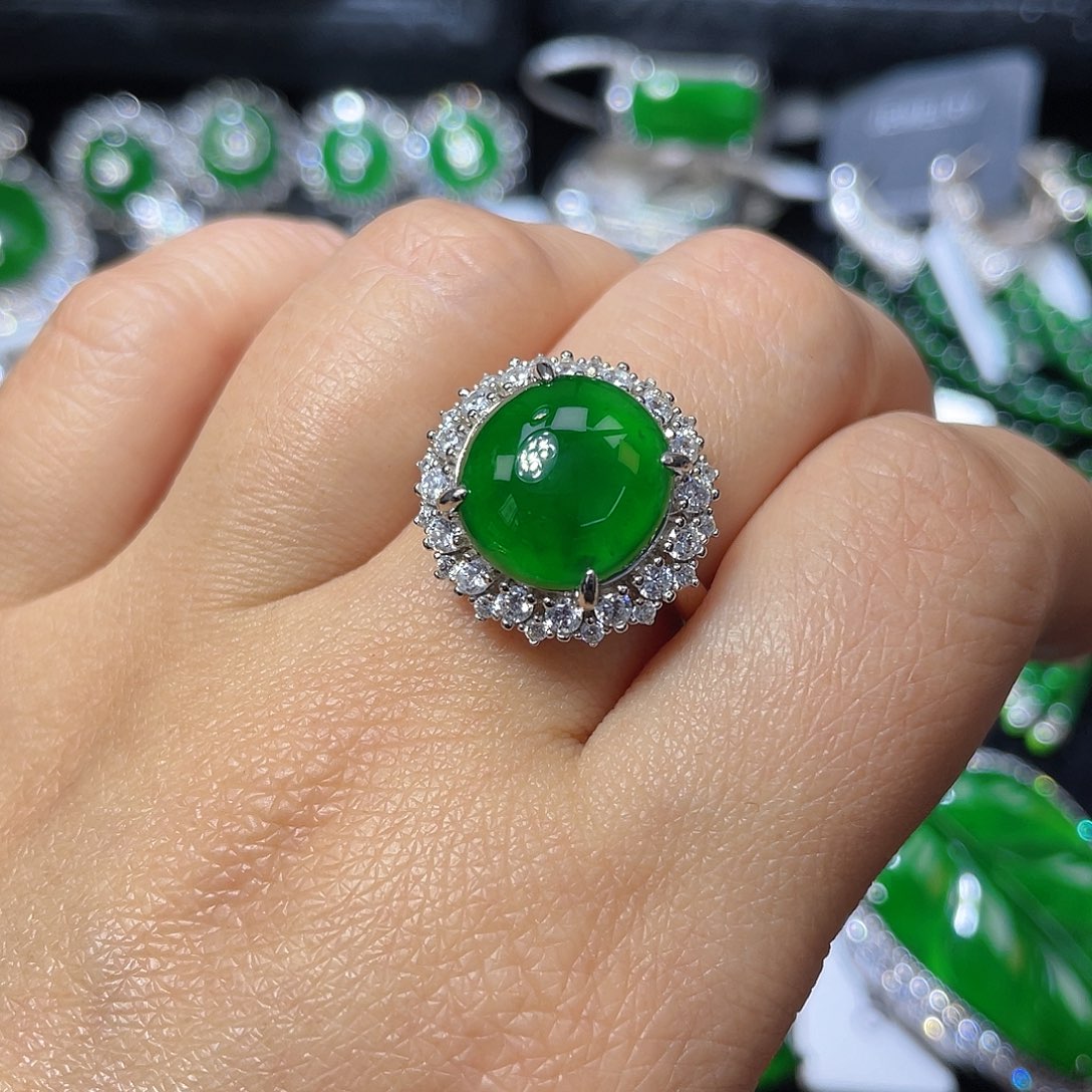 翡翠颈饰银S925镶嵌翡翠