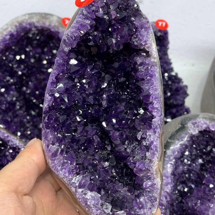 水晶摆件未镶嵌捡漏