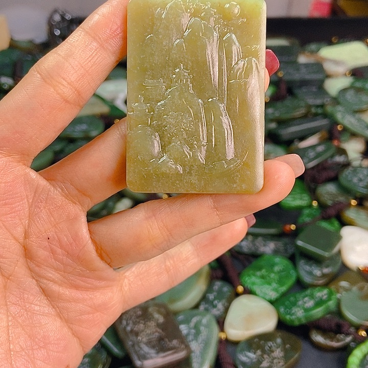 颈饰未镶嵌和田玉