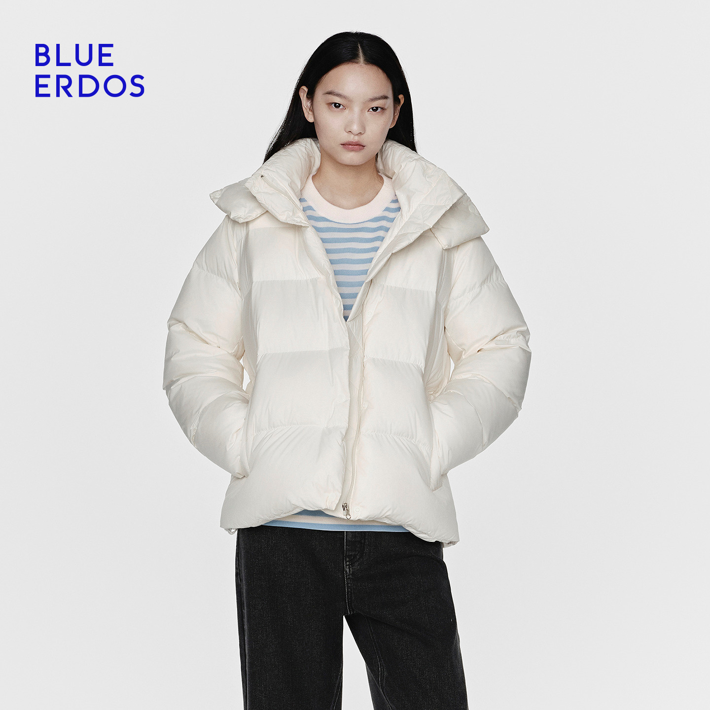 BLUE ERDOS 25秋冬新品舒适质感白色可拆卸帽短款羽绒服B256JF702