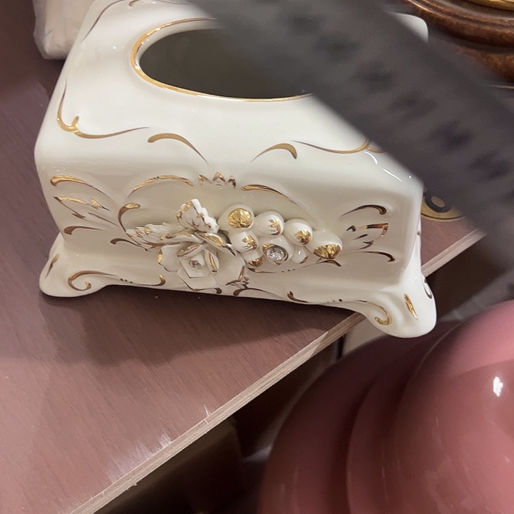 陶瓷瑕。。。。。。。。。。。。。。