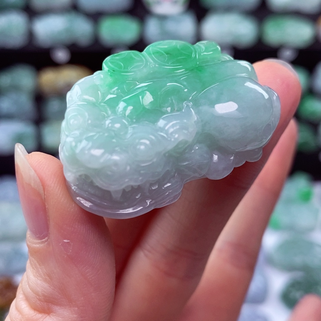 翡翠颈饰未镶嵌天然