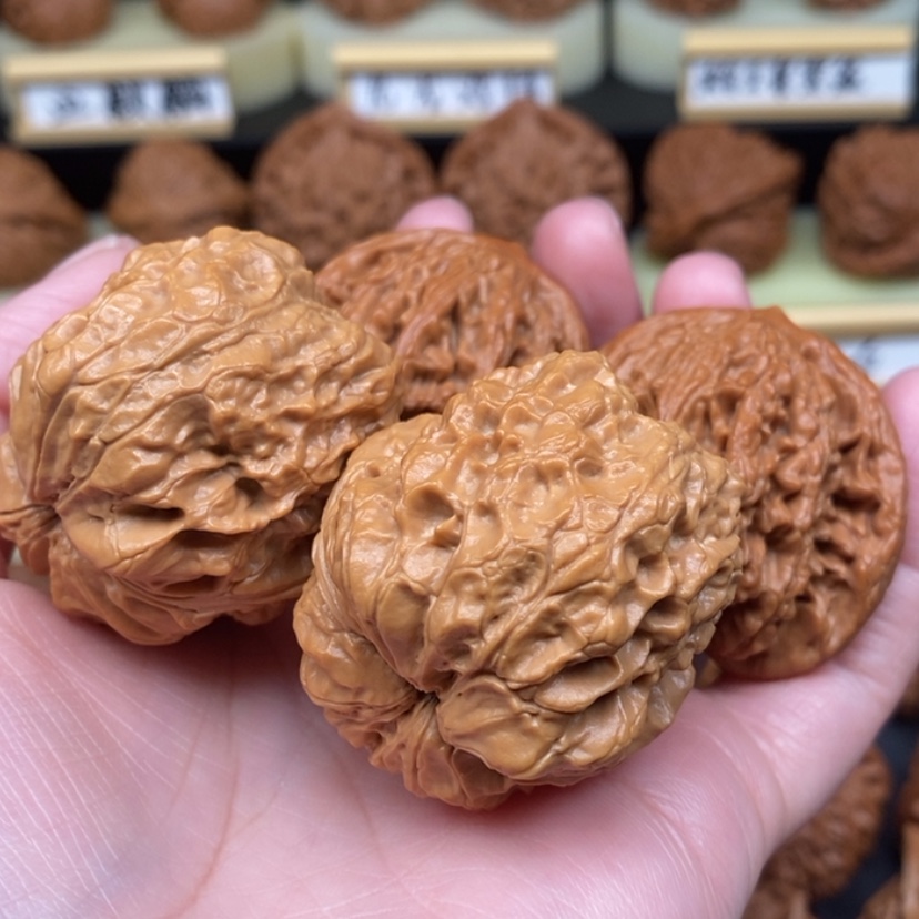 【闪购商品】文玩核桃吊坠卓**哲虎头方尊