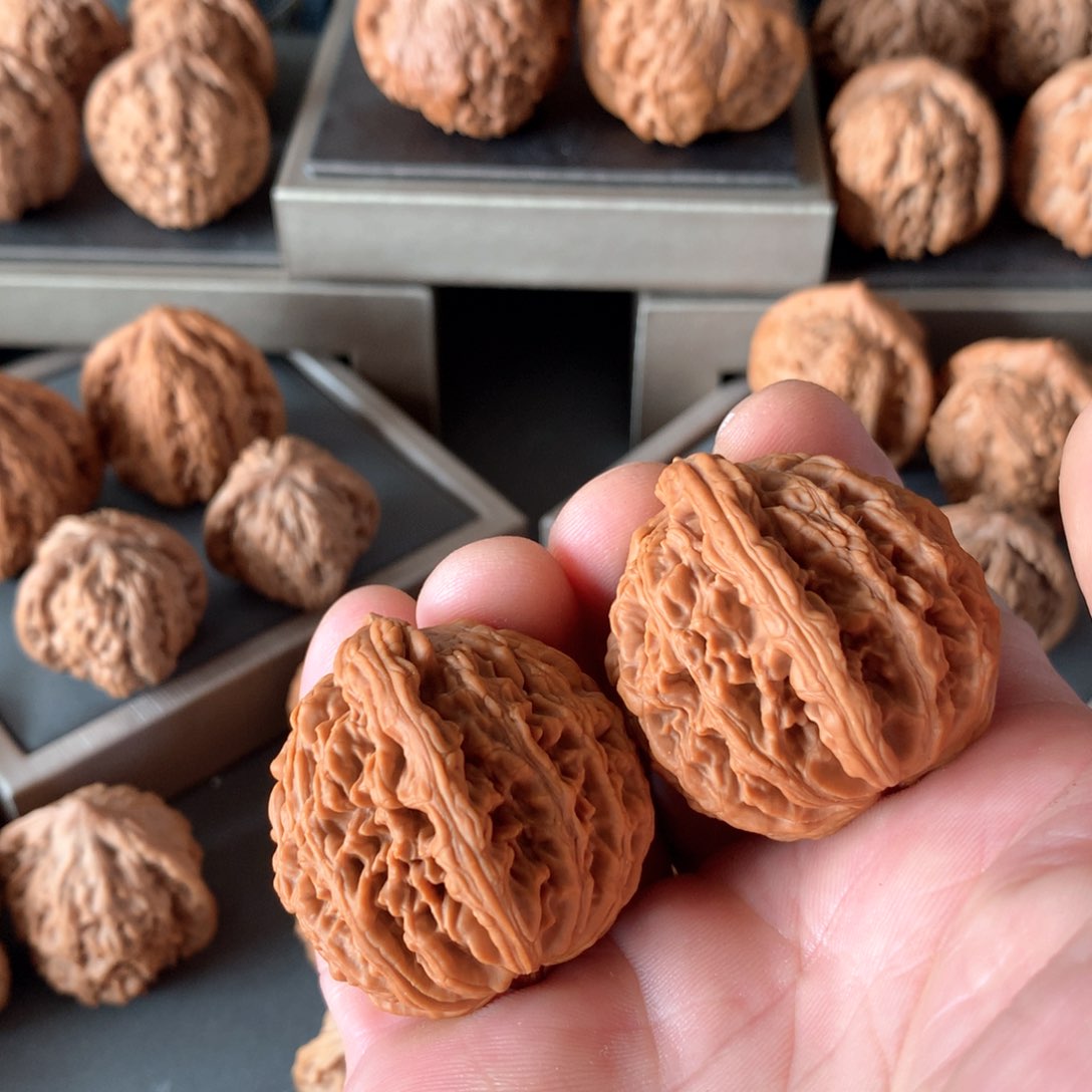 文玩核桃吊坠打*哈山地虎