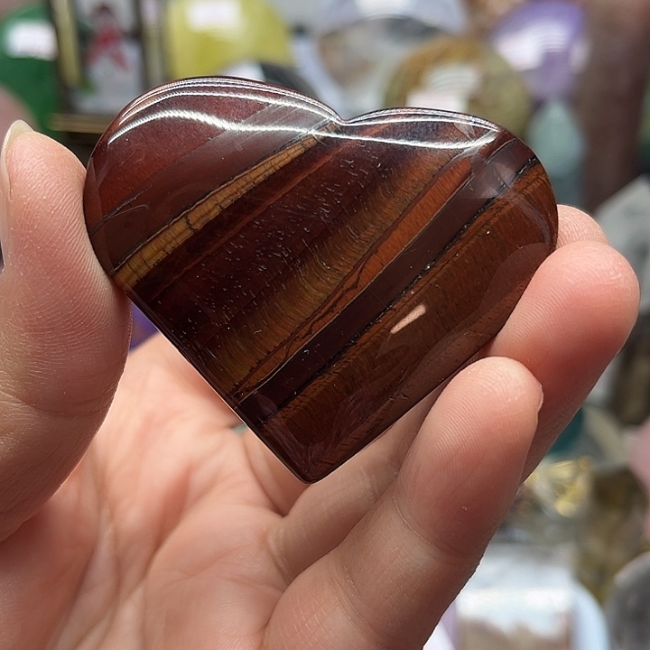 水晶未镶嵌珠宝半成品60克红虎晶爱心