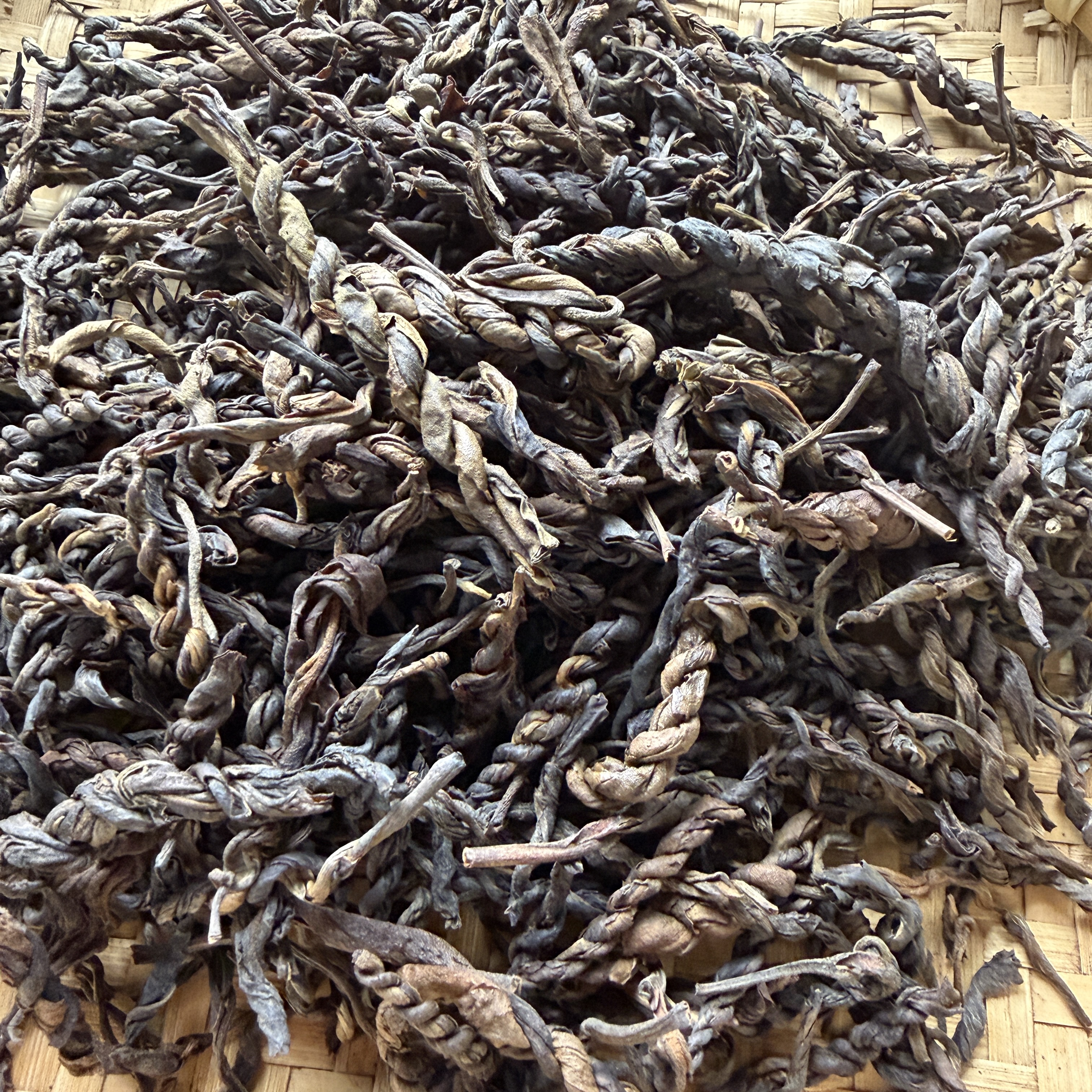 （到手100克）2014年【梅子箐.辫子茶.古树】普洱茶生茶