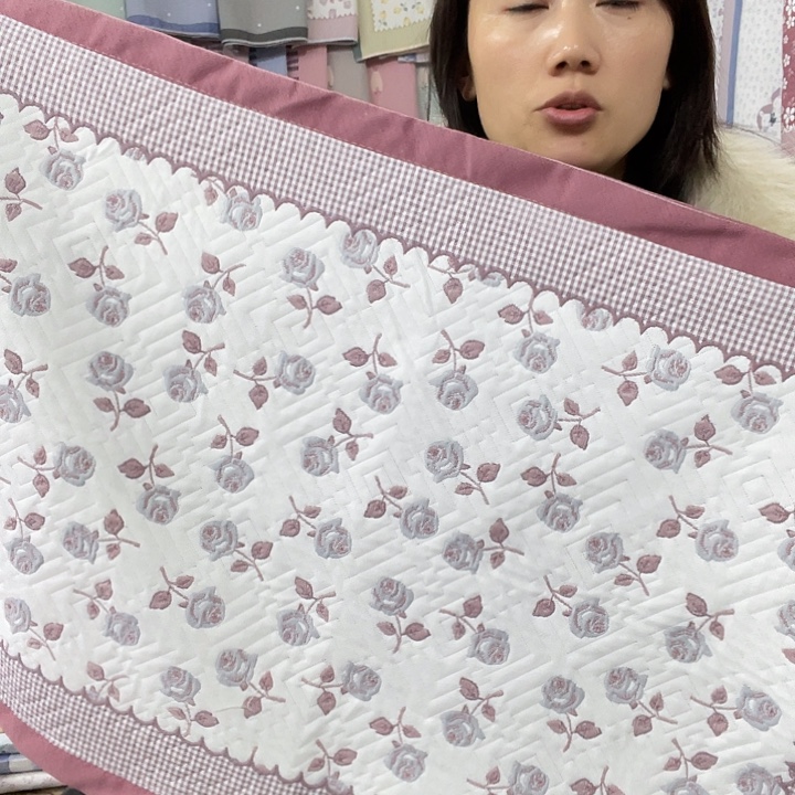 棉特价酒红色玫瑰花