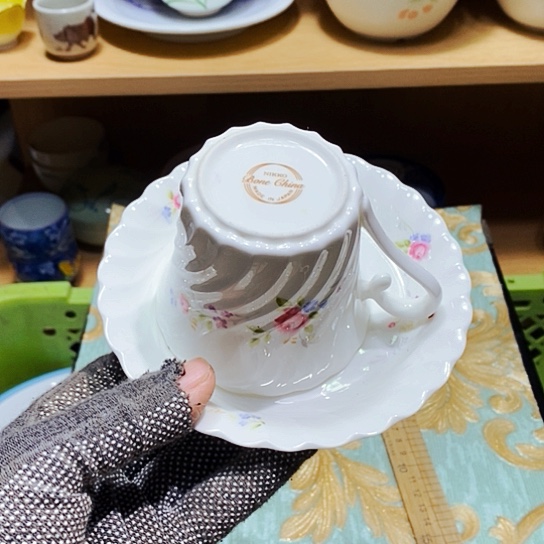 瓷片新年快乐。万事如意