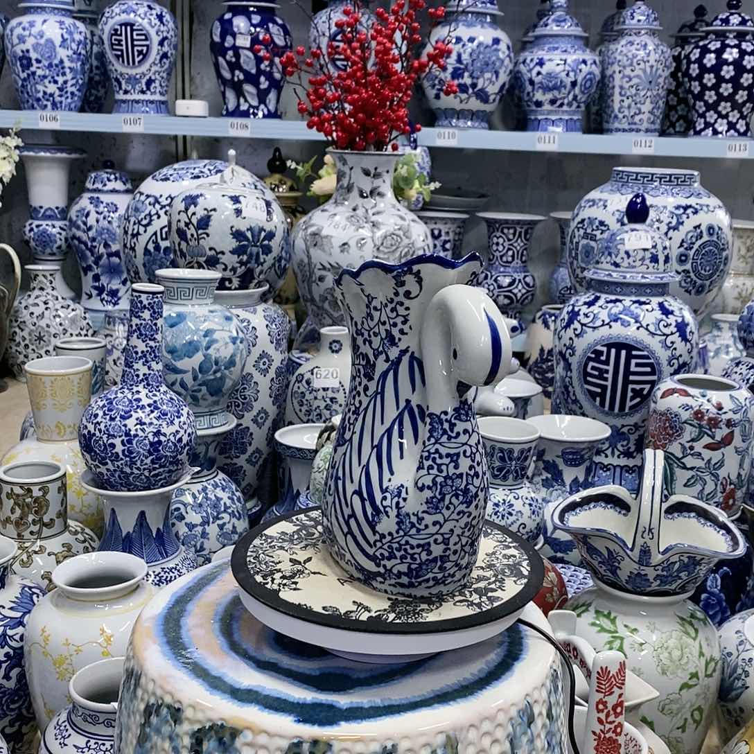 【闪购商品】摆件天鹅瓶瓷器摆件………………………………
