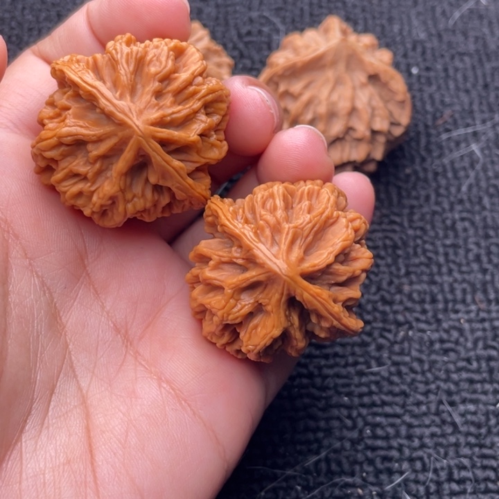 吊坠文玩核桃文玩核桃34