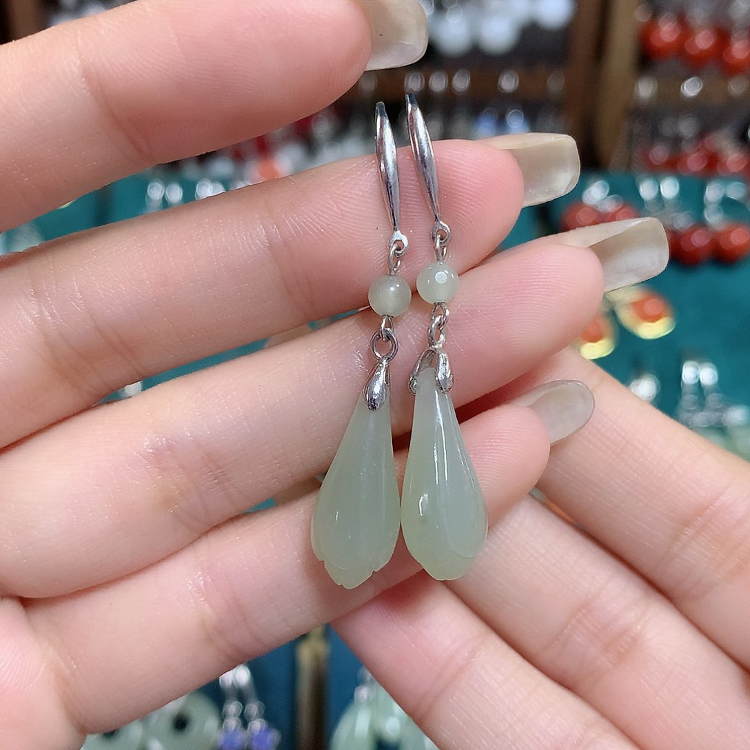 和田玉耳饰银S925镶嵌玉兰花