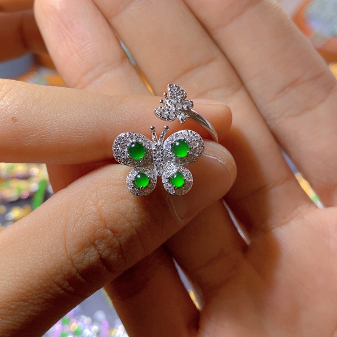 翡翠颈饰银S925镶嵌天然翡翠