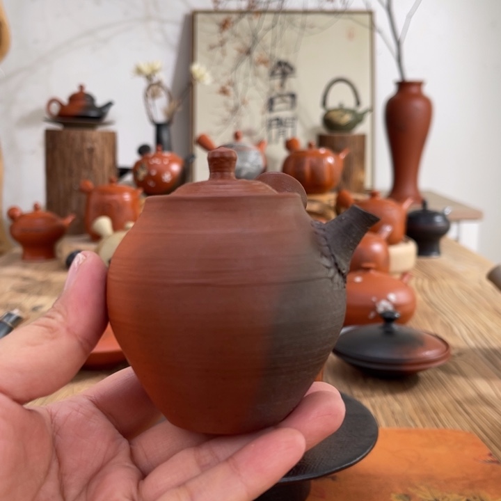 常滑秀山手作茶壶