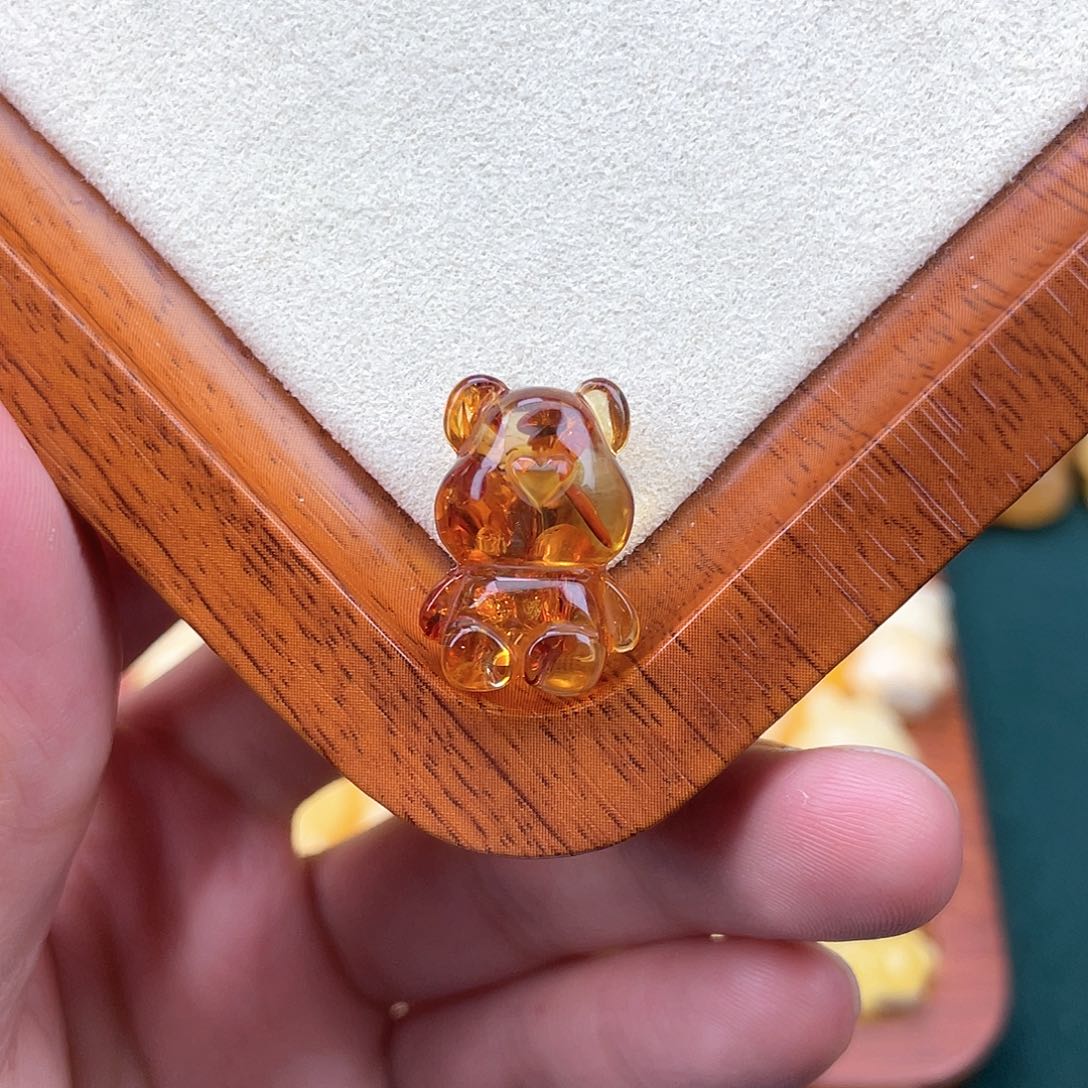 琥珀裸石未镶嵌蜜蜡