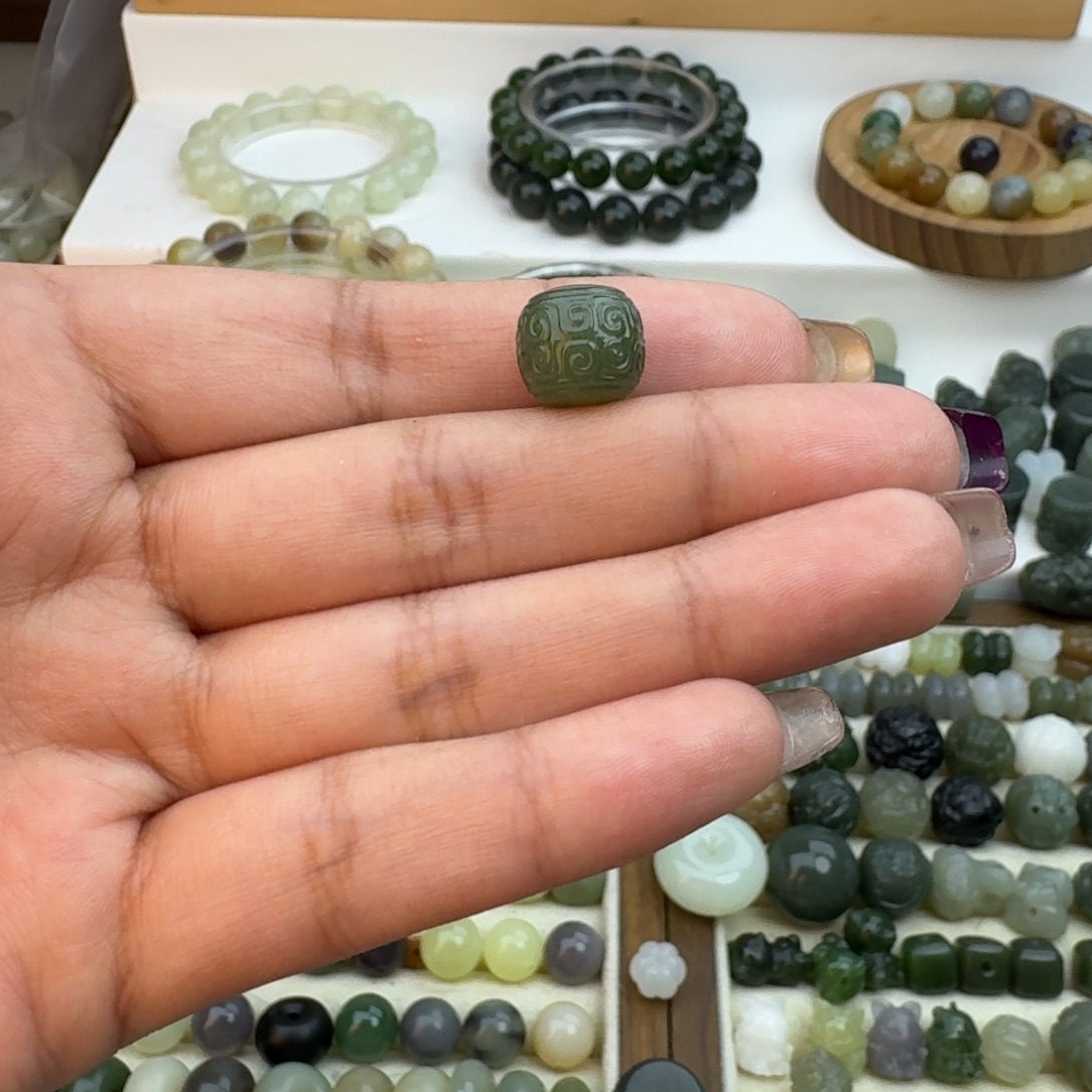 北***人和田玉未镶嵌珠宝半成品和田玉湖水绿回纹9-10