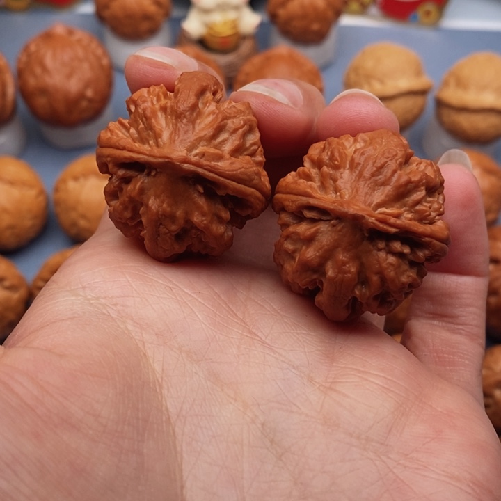 文玩核桃把件肉龙