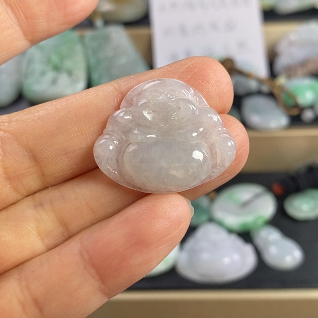 翡翠颈饰未镶嵌佛公