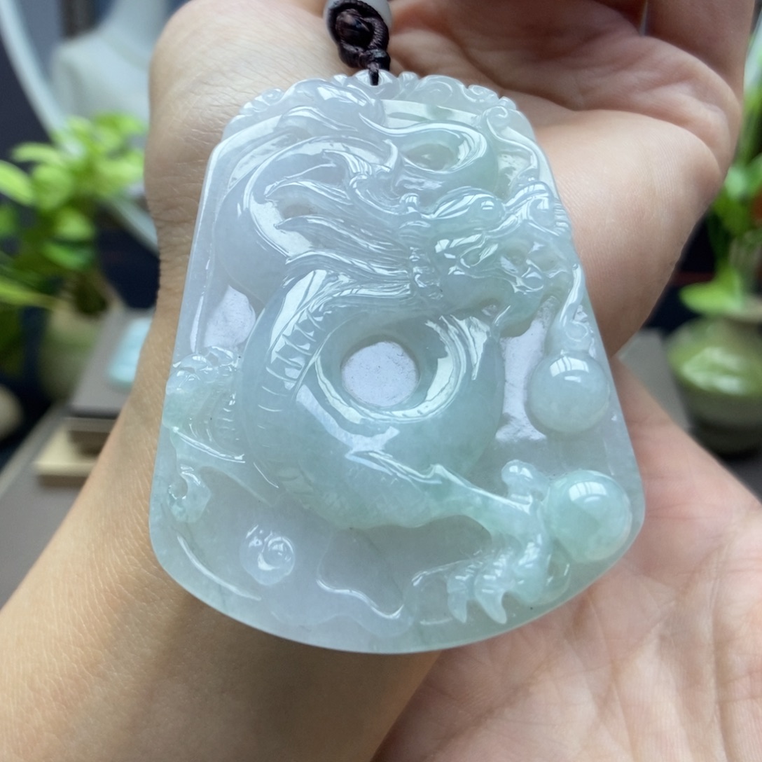 翡翠颈饰未镶嵌吊坠Y329