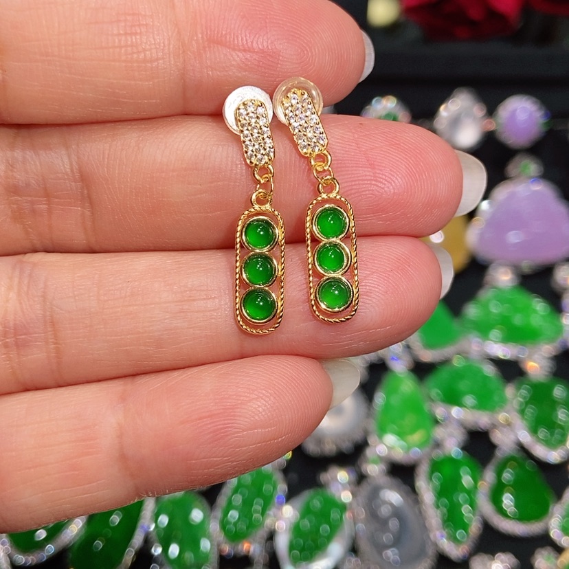 【闪购商品】翡翠耳饰未镶嵌天然翡翠