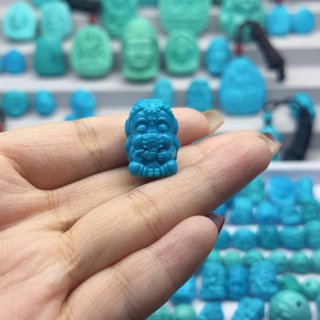 绿松石雕刻未镶嵌