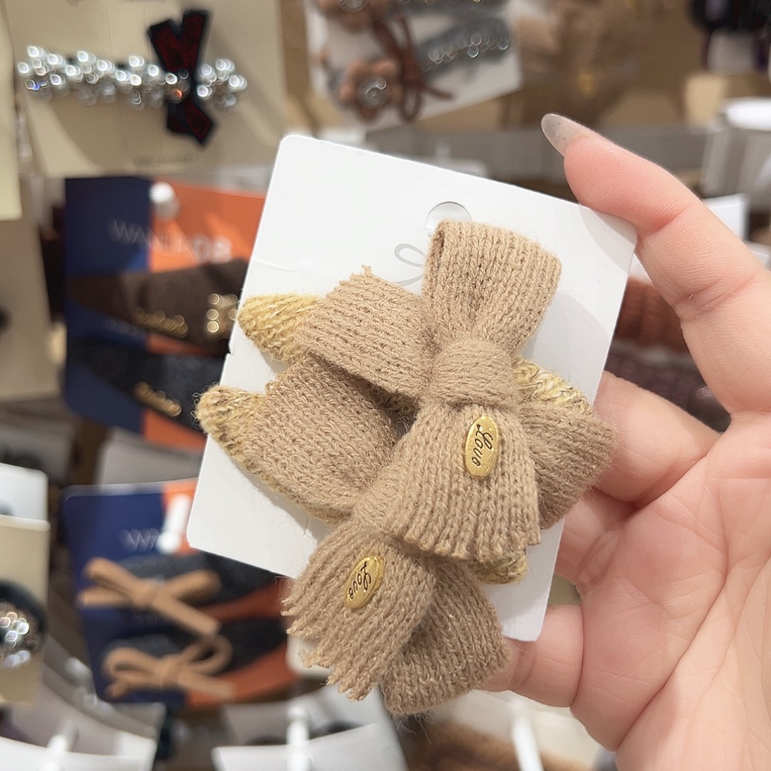 非金属杏色蝴蝶结毛线鸭夹