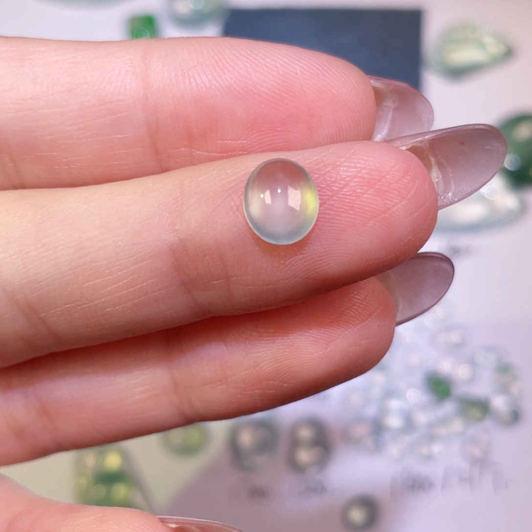 翡翠未镶嵌颈饰裸石