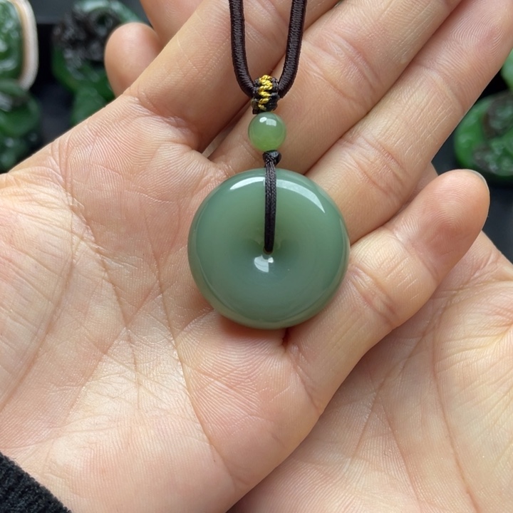 和田玉（碧玉）未镶嵌颈饰