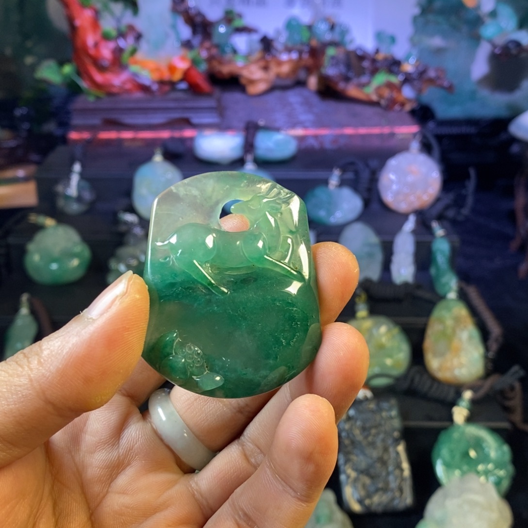 石英质玉（非洲翠）未镶嵌吊坠(不含链)